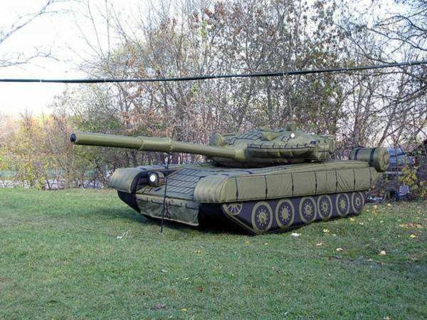 汶川陆地军事假目标坦克